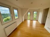 Foto - Lichtdurchflutete Wohnung mit Hanggarten – Burgen- und Rheinblick