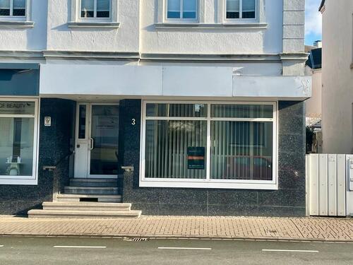 Foto - Vielseitig nutzbares Büro mit Schaufenster in zentraler Lage von Neheim zu vermieten