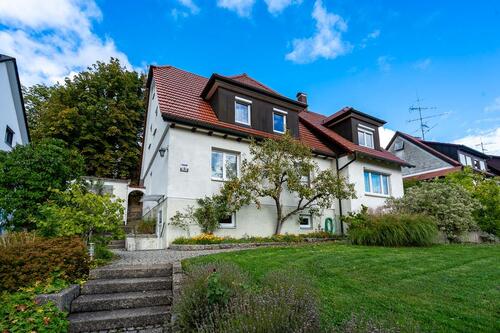 Foto - Charmantes Zweifamilienhaus mit großem Garten in ruhiger Lage