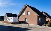 Foto - Privat: Freistehendes Einfamilienhaus mit Garage und Stellfläche