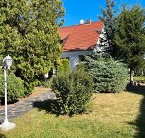 Einfamilienhaus mit großem Grundstück zu verkaufen, auch teilbar - Erfurt Daberstedt