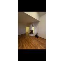 Helle 115 m² Wohnung mit Kamin, Balkon & Weitblick – ruhig - Berlin Mitte