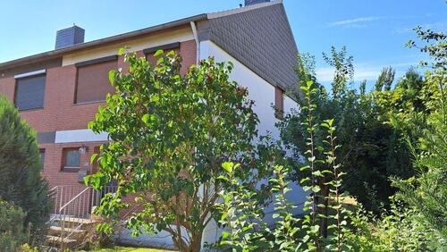 Foto - Reihenendhaus mit Garten, Terrasse, Balkon und Garage