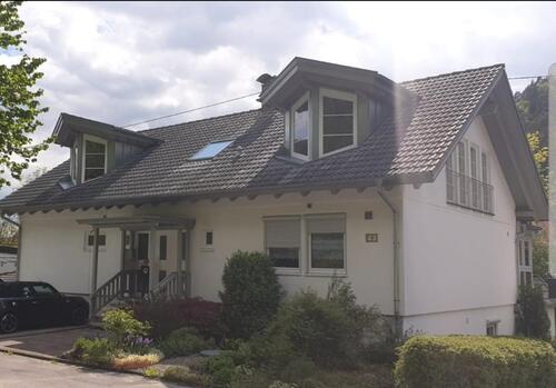 Foto - Gepflegte 4,5-Zimmer-EG-Wohnung mit Terrasse und Wintergarten