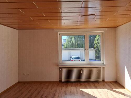 Foto - Anfragen NUR per Email. Große 2-Zi. Hochparterre Wohnung in Bremerhaven-Wulsdorf. Garten-mitnutzung. Garage oder Stellplatz.