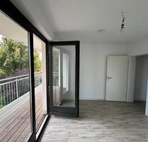 Exklusive 2-Zimmer-Wohnung mit XXL-Balkon, Stellplatz & Parkblick - Rosdorf