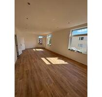 Sanierte 2 Zimmer Wohnung am Schmölderpark ab 1.04.26 - Mönchengladbach Süd