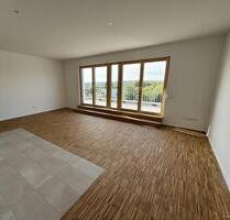 Neubau in Saarbrücken - Maisonettewohnung mit Balkon und Weitblick zu vermieten.