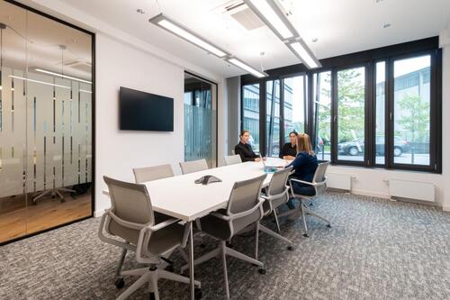 Foto - Privater Büroraum für 4 Person in Regus Arondo Five Rings
