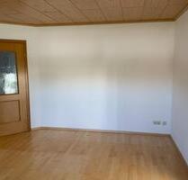 2-Zimmer Erdgeschosswohnung - 900,00 EUR Kaltmiete, in Steindorf (PLZ: 82297)