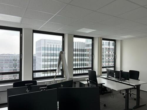 Foto - Moderner Büroraum 32 m² in City Nord Hamburg –bis zu 4 Arbeitspl.