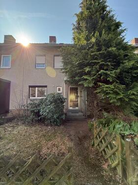 Foto - Geräumiges Reihenhaus mit Garten und Garage zu verkaufen