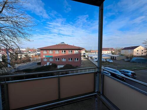 Foto - Helle 2-RW – Balkon – PKW-Stellplatz - Tageslichtbad