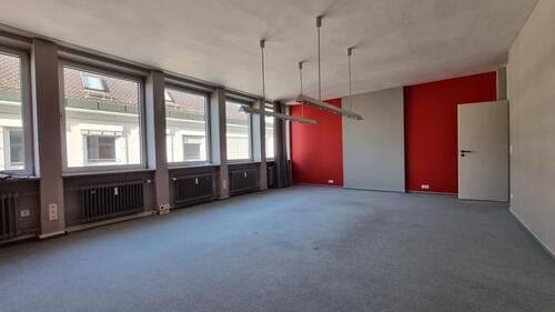 Foto - Innenstadt: Büro mit großzügigen Räumen