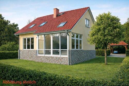 Foto - Garage, Haus , Grundstück mit Nebengebäude