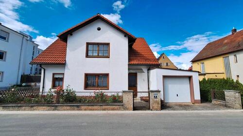 Foto - Einfamilienhaus zu verkaufen - 300.000,00&nbsp;EUR Kaufpreis, ca.&nbsp; 124,00&nbsp;m&sup2;