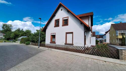 Foto - 6 Zimmer Einfamilienhaus zum Kaufen in Neuendettelsau