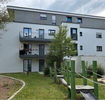 Helle 4-Zi-Neubauwohnung mit Balkon und eigenem Eingang - Coburg