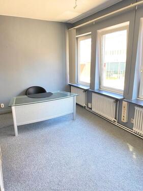 Foto - 1 Büro Raum zu vermieten - 700,00&nbsp;EUR Kaltmiete, ca.&nbsp; 16,38&nbsp;m&sup2;