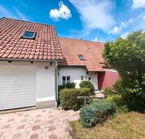 Charmante Doppelhaushälfte mit Garage und Vollunterkellerung - Neustadt an der Waldnaab