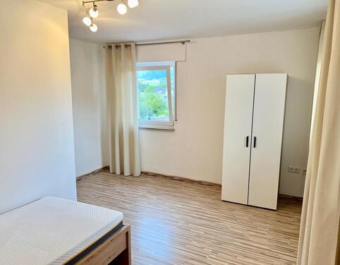 Foto - Monteurwohnung: 4-Zimmer Etagenwohnung zu vermieten