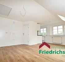 1-Zimmer-Dachgeschosswohnung in Neukirchen zu vermieten