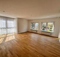 Helle 3-Zimmer-Wohnung mit Balkon - Dossenheim