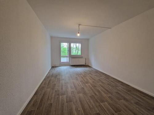 Foto - Ab 01.11.2025 einfach einziehen und loswohnen! 5 Zimmer, 2 Bäder, 1 Balkon, 0 Renovierungsstress!