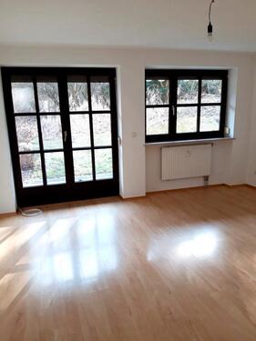 Foto - 2-Zi.-Whg. m. KB, gr. Garten (frisch renoviert, sofort verfügbar)