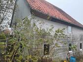 Foto - Altes Haus auf großem Grundstück