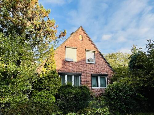 Foto - FAMILIENHAUS mit WALDGARTEN - 395.000,00&nbsp;EUR Kaufpreis, ca.&nbsp; 140,00&nbsp;m&sup2;