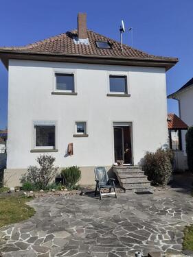 Foto - Gepflegtes Einfamilienhaus freistehend mit Garten und Garage