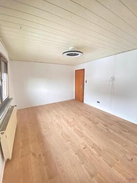 Foto - 5 Zimmerwohnung in Nieder-Wöllstadt 1.200€ Kalt
