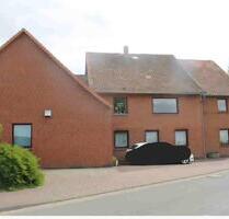 Viel Platz! Wohnhaus mit ehem. Gaststube, Saal u. Stallgebäude - Hessisch Oldendorf