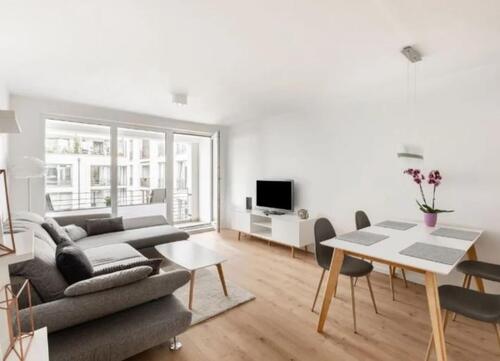 Foto - 2-Zi Erdgeschosswohnung an Singles oder Paare zu vermieten