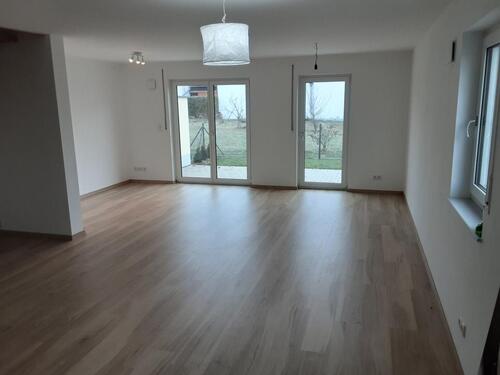 Foto - 5 Zimmer Doppelhaushälfte in Aholfing