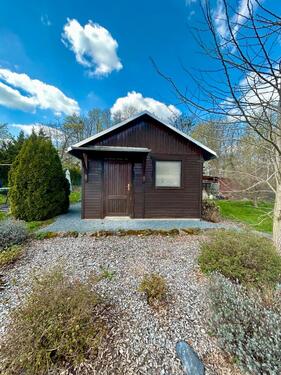 Foto - Idyllische Gartenlaube mit Küche,Bad&großem Garten-top gepflegt!!