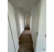 Moderne, helle 5 Zimmer Etagenwohnung, 2 Bäder - Wuppertal Gemarkung Langerfeld