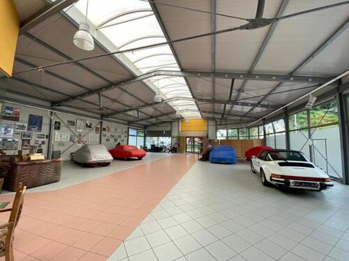 Foto - Winter-Sommer-Stellplatz für Oldtimer Sportwagen Motorrad