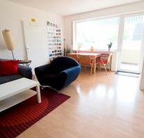 Hochheim, schicke Zweizimmerwohnung mit Balkon und Einbauküche - Hochheim am Main