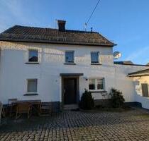 Ruhiges 4-Zimmer-Haus in Quiddelbach – Ab 01.01.2026 - Hoffeld