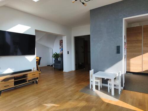 Foto - Großzügige Eigentumswohnung mit zwei PKW-Stellplätzen