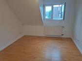 Foto - Kleine, sympathische Dachgeschosswohnung in Mannheim-Neckarau ab