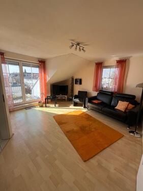 Foto - Helle 3-Zimmer Maisonette-Wohnung im 2. OG in IN-Mitte