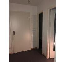 2 Zi.-Wohnung, Nbg. m. Terrasse u. Balkon, renoviert - Nürnberg