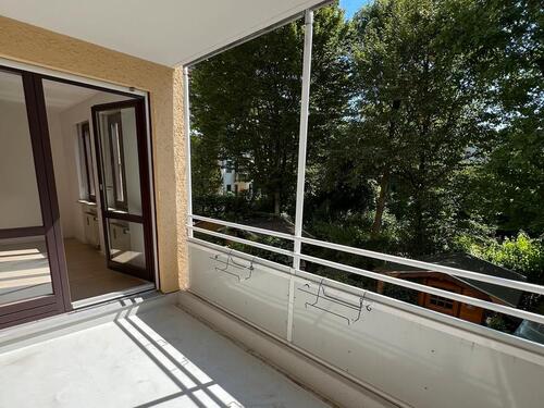 Foto - Provisionsfreie neu renovierte 3-Zimmer-Wohnung mit Balkon