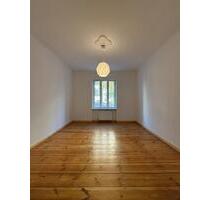 Charmante Altbauwohnung mit Terrasse in ruhiger Lage - Berlin Spandau