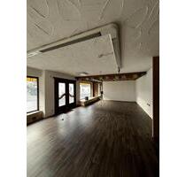 Gewerbefläche, Landen, Geschäft (z. B. für Frisör, Agentur, Büro etc. geeignet) - Ohlstadt