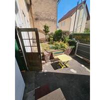 2 Familienhaus zu verkaufen - 160.000,00&nbsp;EUR Kaufpreis, ca.&nbsp; 180,00&nbsp;m&sup2; in Niefern-Öschelbronn (PLZ: 75223)