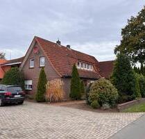 Helle Obergeschosswohnung mit Balkon und großzügigem Wohnbereich - Saterland